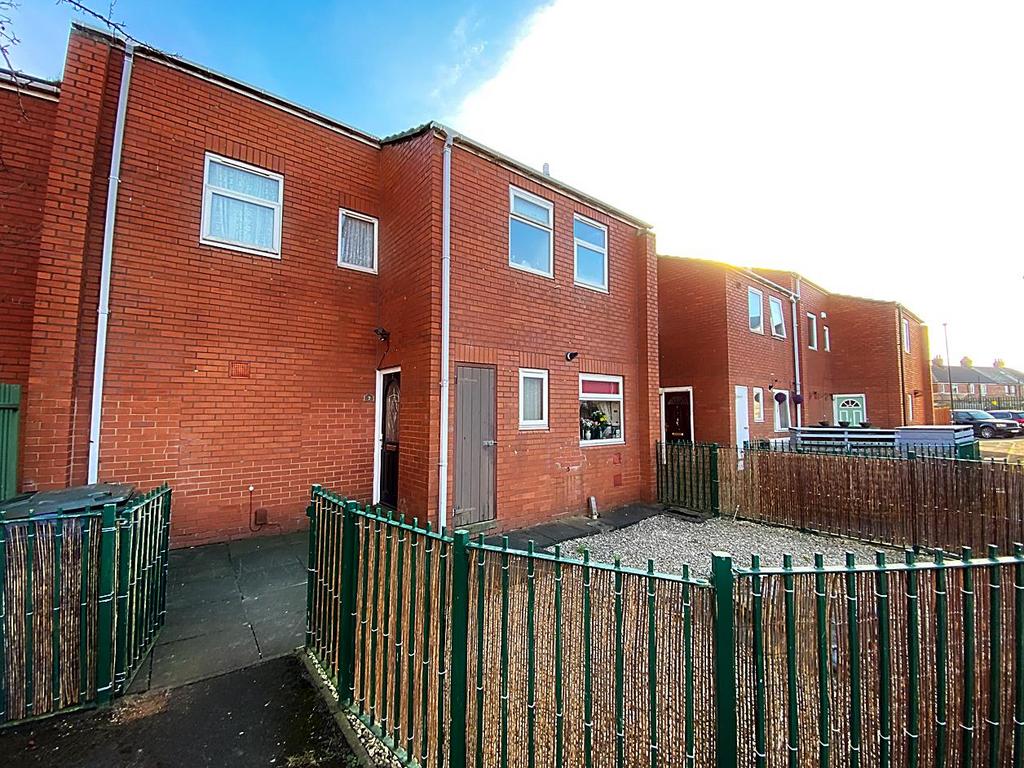 Finchley Court, Daisy Hill, Walkergate 4 bed terraced house for sale
