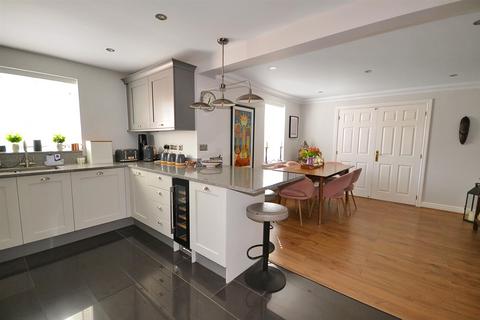 30 Longmead Drive, Fiskerton, Southwell, NG25 0UP
