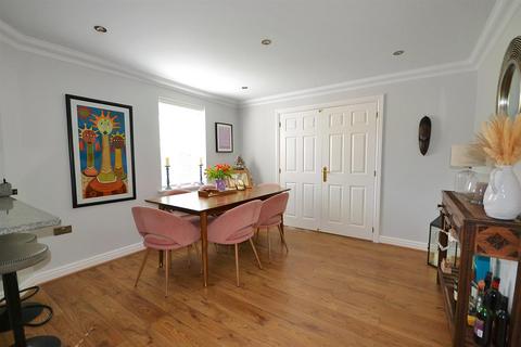 30 Longmead Drive, Fiskerton, Southwell, NG25 0UP