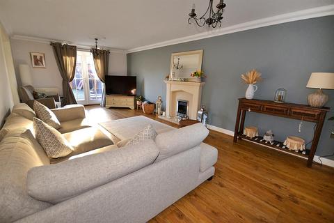 30 Longmead Drive, Fiskerton, Southwell, NG25 0UP
