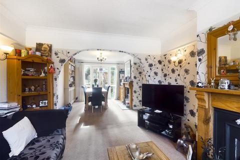 9 Benhurst Close, South Croydon, CR2 8NX