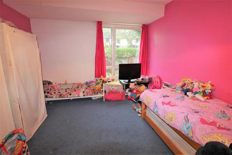 18 Hollywoods, Croydon, CR0 9JG
