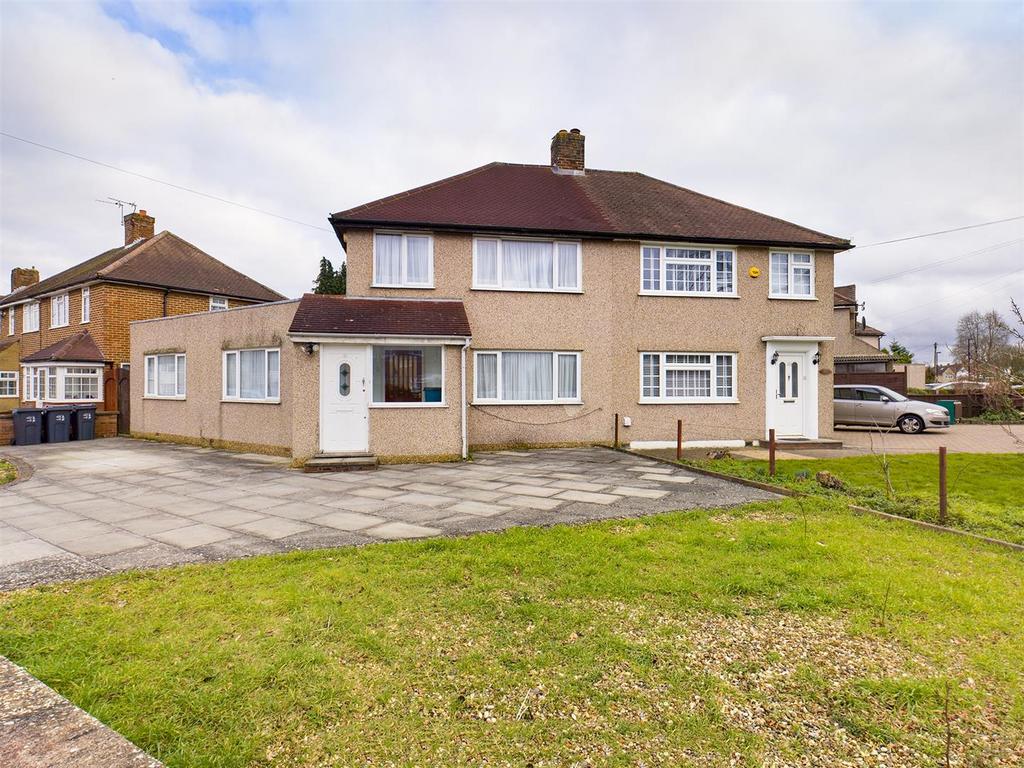 Bothwell Road, New Addington, Croydon 3 bed semidetached house for