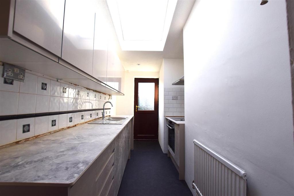 Kitchen1.JPG