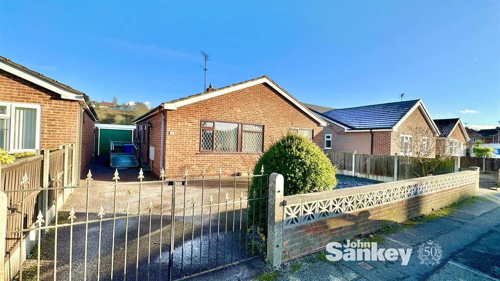 Delamere Drive, Mansfield 3 bed detached bungalow £200,000