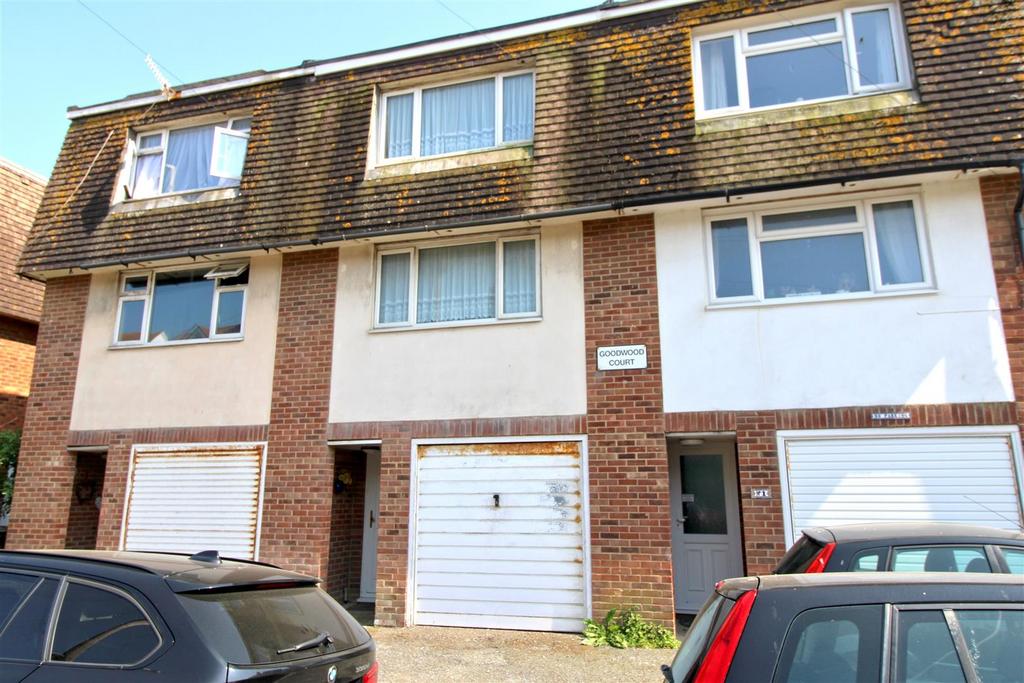 Chichester Road, Seaford 3 bed terraced house for sale £300,000