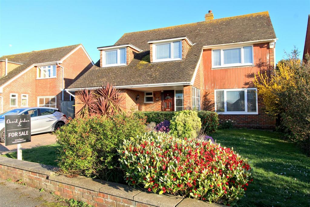 Tudor Close, Seaford 3 bed detached house for sale £525,000