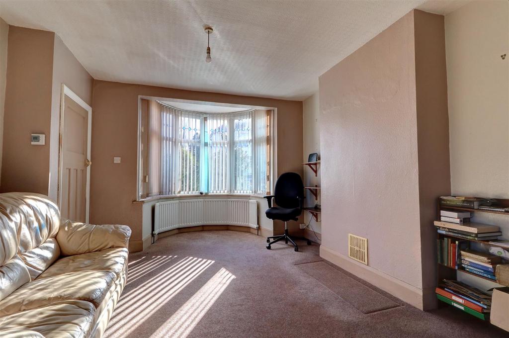 Ryde Avenue, Weddington, Nuneaton 3 bed semidetached house for sale