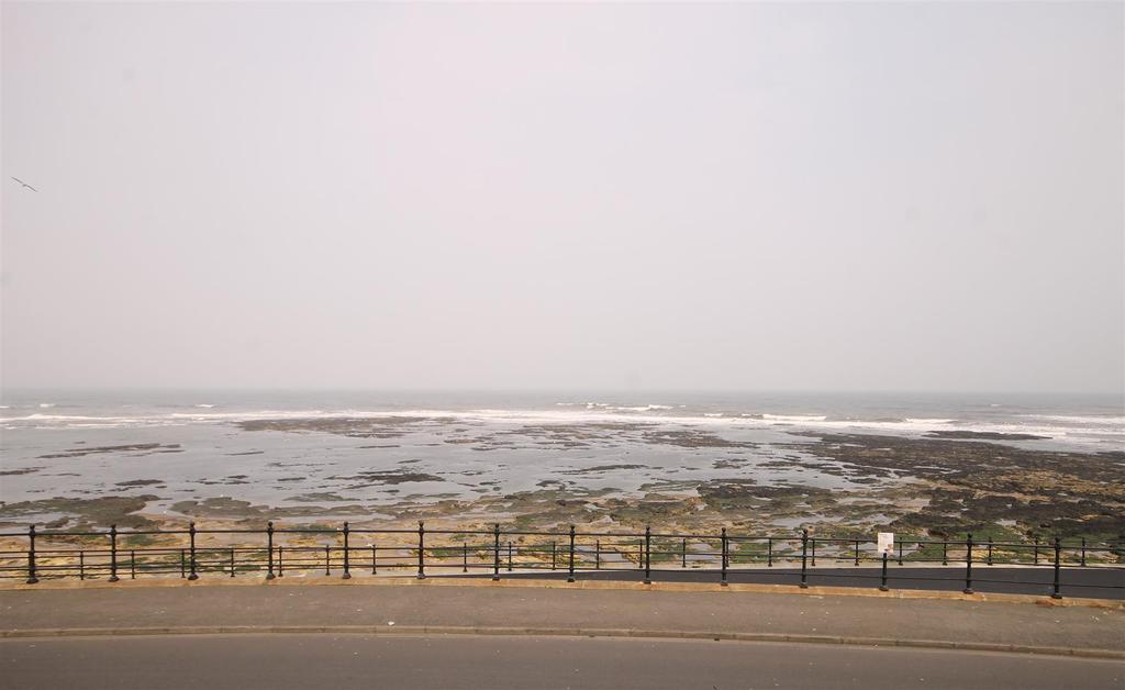 Marine Drive Hartlepool 3 bed terraced house £625 pcm (£144 pw)