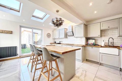 5 Castle View, Dodworth, Barnsley, S75 3LF