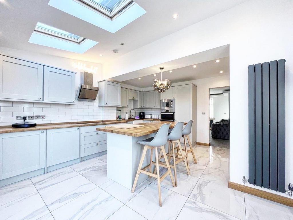 22 CE5 E1 E-3 C80-476 A-8 FFE-673 D3 B46 A4 FA.jpg