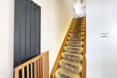 5 Castle View, Dodworth, Barnsley, S75 3LF