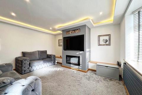 5 Castle View, Dodworth, Barnsley, S75 3LF