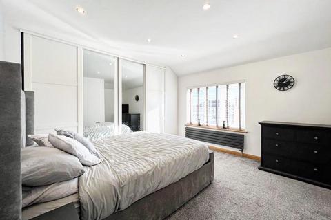 5 Castle View, Dodworth, Barnsley, S75 3LF