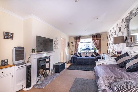 6 Ferriers Way, Epsom, KT18 5TJ