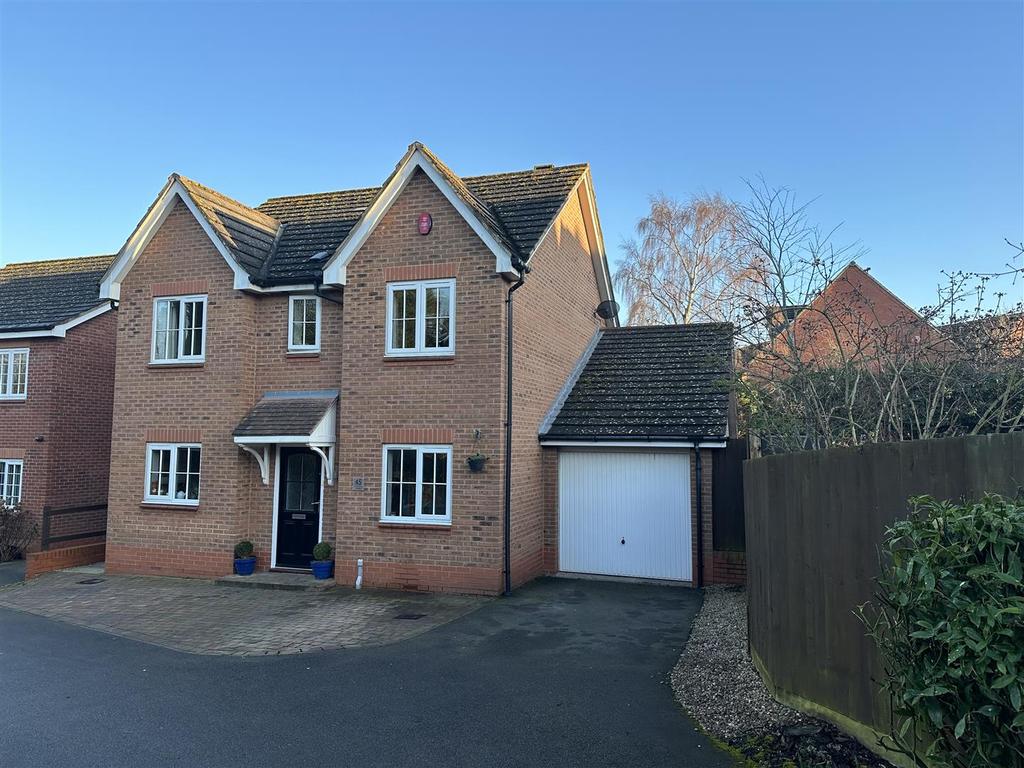 Abbey Close, Shepshed, Loughborough 4 bed house £370,000