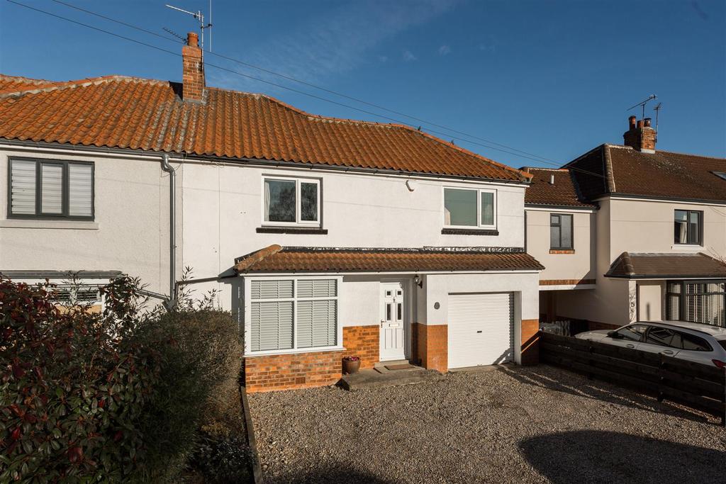 The Avenue, Southlands, Haxby 3 bed semidetached house £450,000