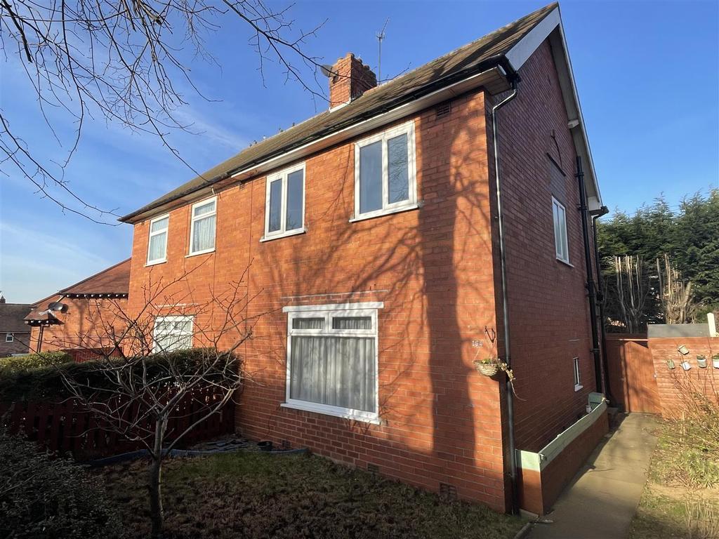 Prospect Mount Road, Scarborough 3 bed semidetached house £700 pcm