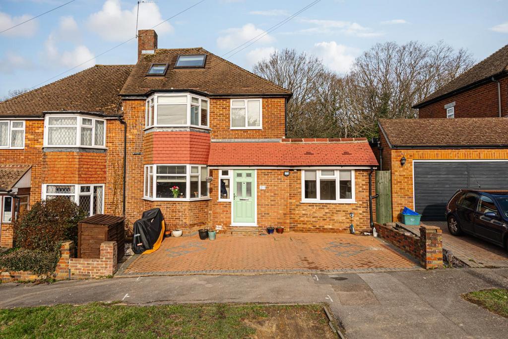 The Greenway, Epsom 3 bed semidetached house £625,000