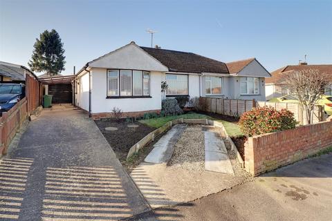 18 Ashwood Way, Hucclecote, Gloucester, GL3 3JE