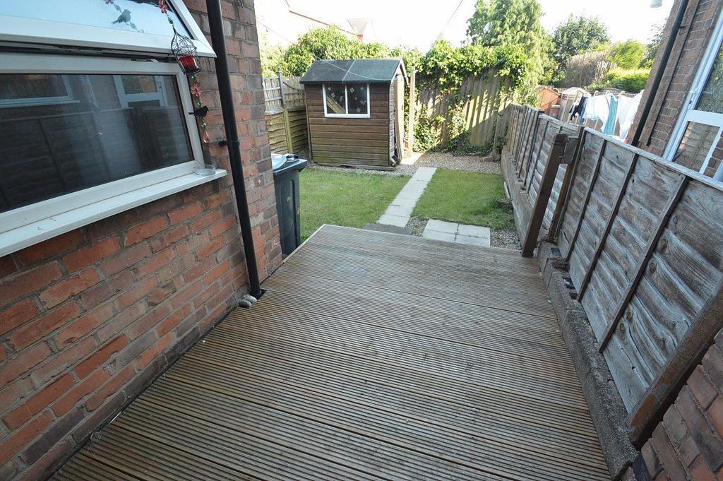 Canal Street, Long Eaton NG10 4NL 2 bed terraced house £725 pcm (£167 pw)