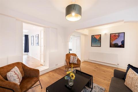 2 bedroom apartment to rent - Abingdon Road, Kensington