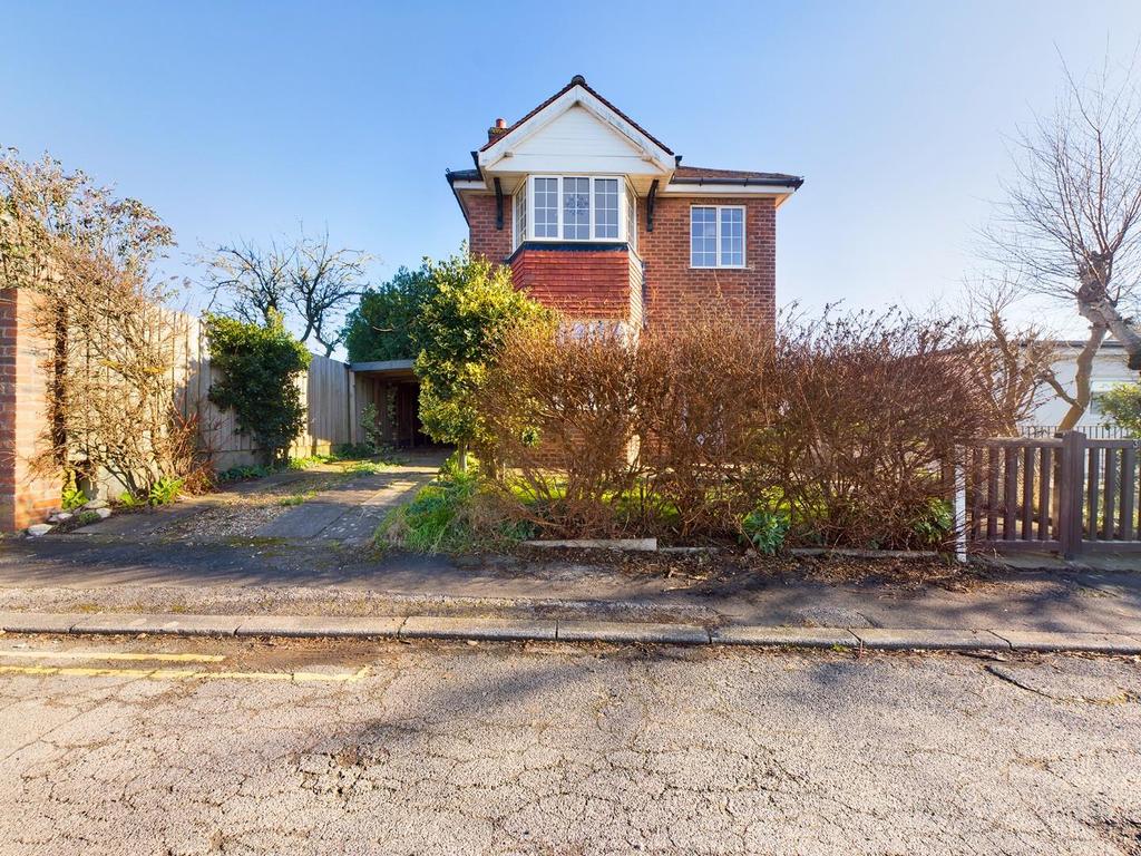 Riviera Drive, Sewerby, Bridlington 3 bed house £199,950