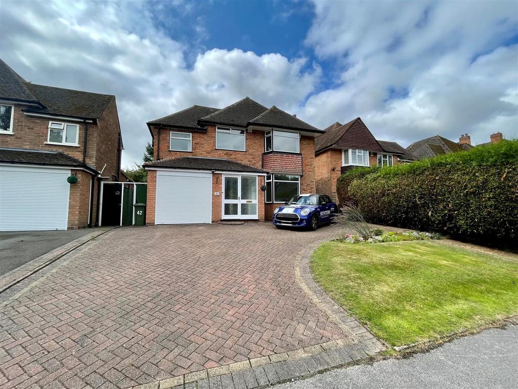 Links Drive, Solihull, West Midlands 4 bed detached house £1,400 pcm