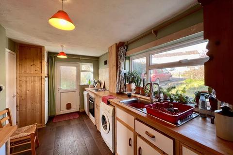 6 Frederick Thomas Road, Dursley, GL11 6NB
