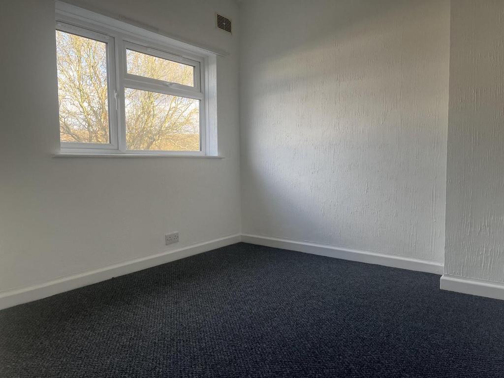 SECOND BEDROOM.jpg