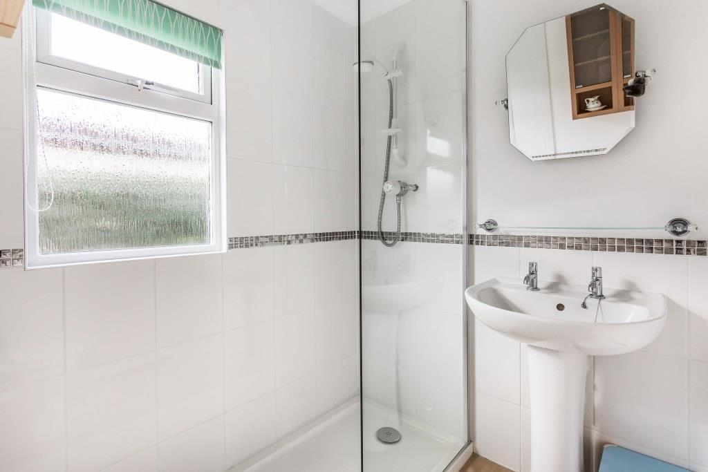 Shower room.jpg