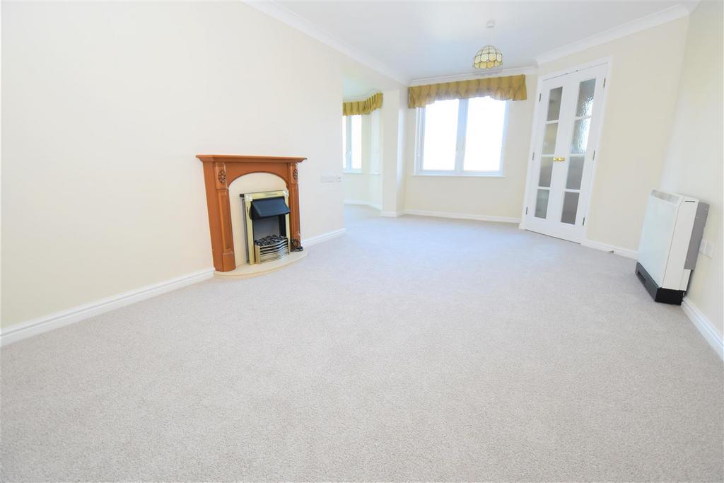 Coachman Court, Ashingdon Road, Rochford 1 bed retirement property for