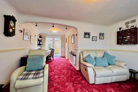 47 Appledore Crescent, Folkestone, CT19 4NA