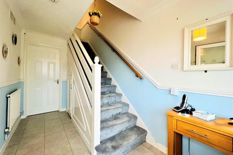 47 Appledore Crescent, Folkestone, CT19 4NA