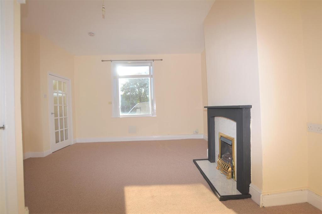 Cutler Heights Lane, Bradford 2 bed terraced house £550 pcm (£127 pw)