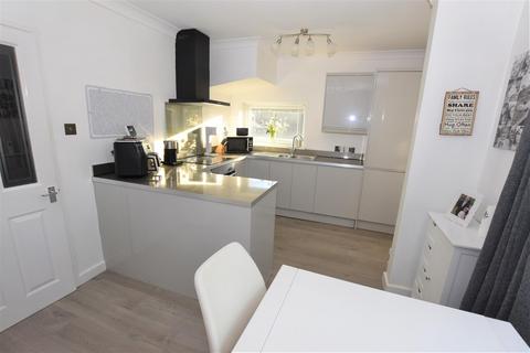 1 Arkley Close, Brough, HU15 1EL
