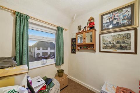 22 Alder Grove, London, NW2 7DB