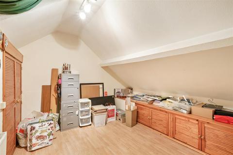22 Alder Grove, London, NW2 7DB