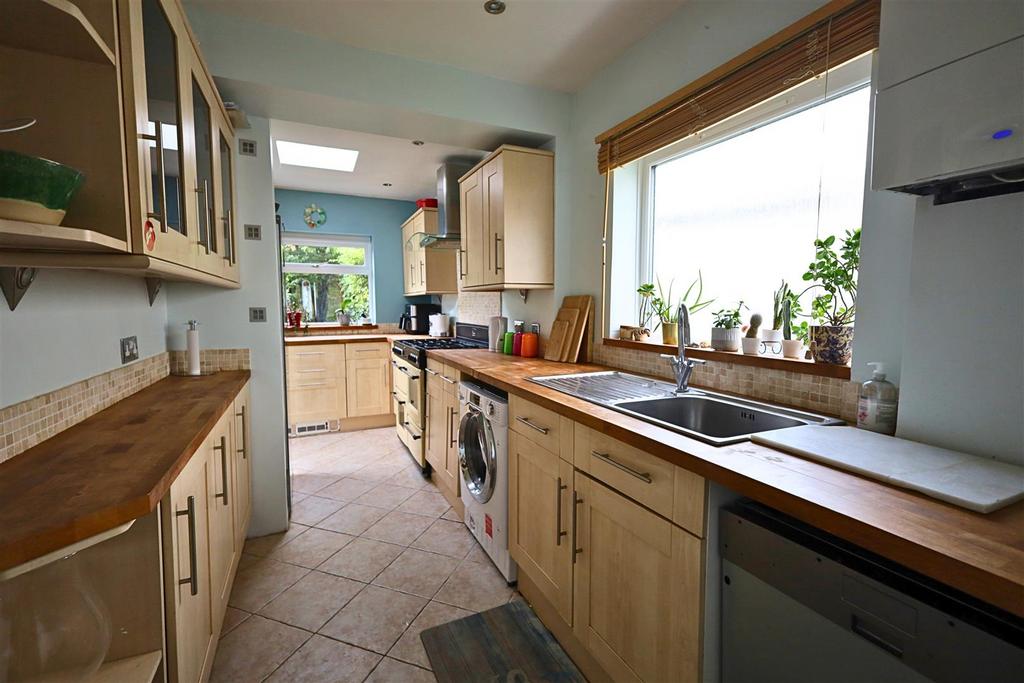 NEW KITCHEN.jpg