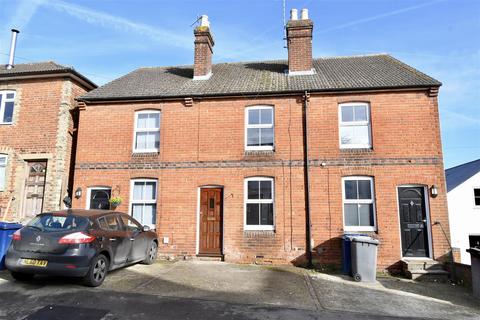 34 Kings Road, Godalming, GU7 3ET