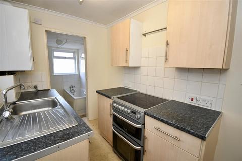 34 Kings Road, Godalming, GU7 3ET