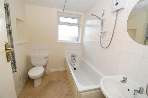 34 Kings Road, Godalming, GU7 3ET