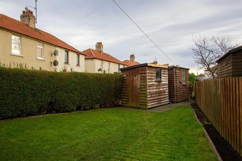3 bedroom semi-detached house for sale - West End Road, Tweedmouth, Berwick Upon Tweed