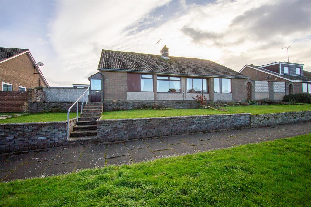 Ivinson Road, Tweedmouth... 2 bed semidetached bungalow £160,000