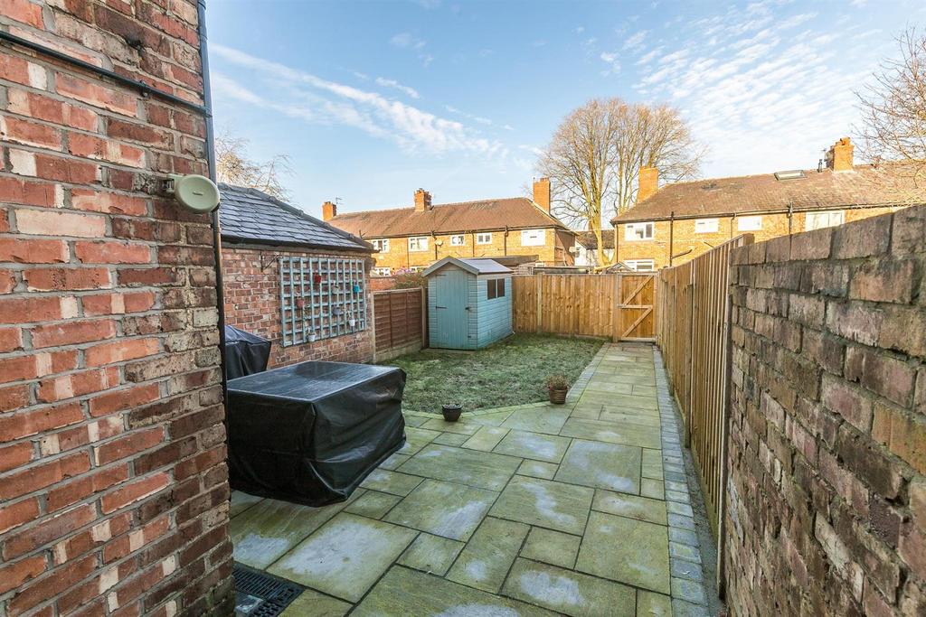 Carrington Lane, Sale 2 bed terraced house £360,000