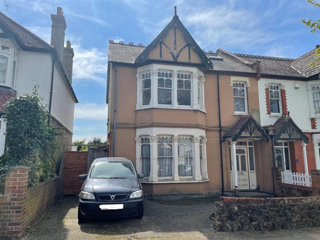 Blenheim Road, Bickley 4 bed semidetached house £1,100,000