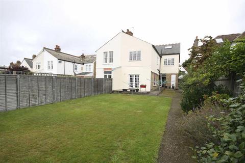 13 Blenheim Road, Bromley, BR1 2EX