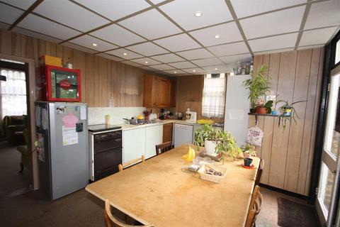 13 Blenheim Road, Bromley, BR1 2EX