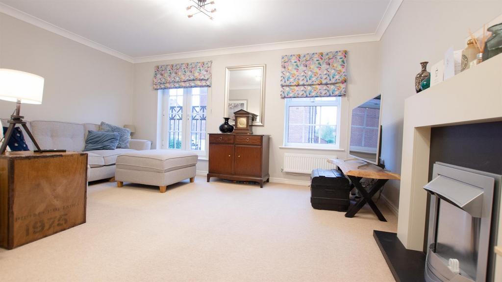 Monarch Way, Sovereign Park, York... 4 bed terraced house £1,500 pcm