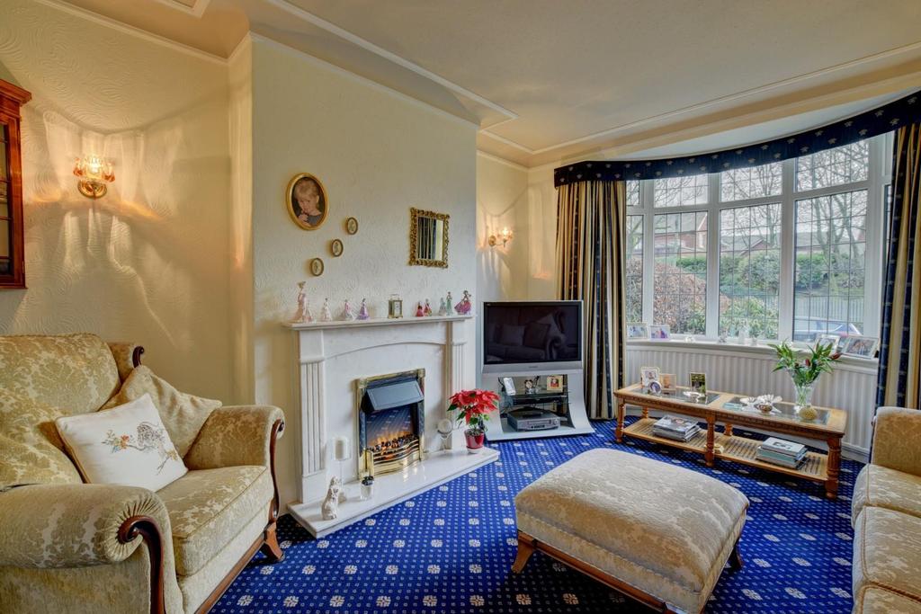 Barrowford Road, Colne 3 bed semidetached house £275,000